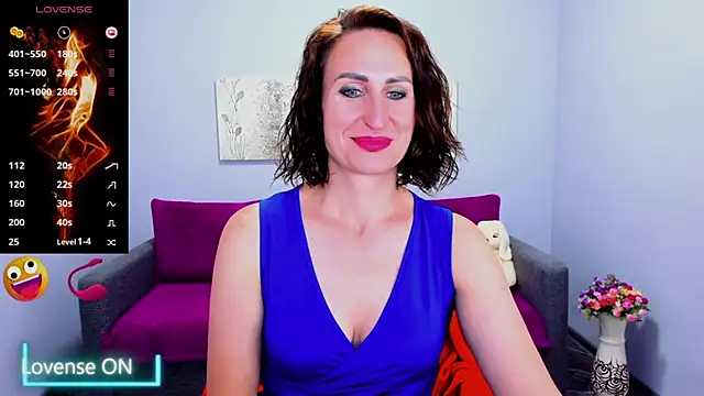 Nia Smithh online show from 09.24.25