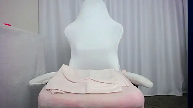 Snapshot of faceless_ chatting on 11.03.25 faceless online show from 11.03.25