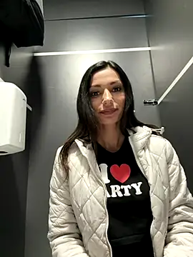  MiaQueen  online show from 10.06.25