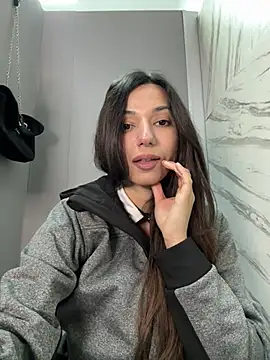  MiaQueen  online show from 04.30.26