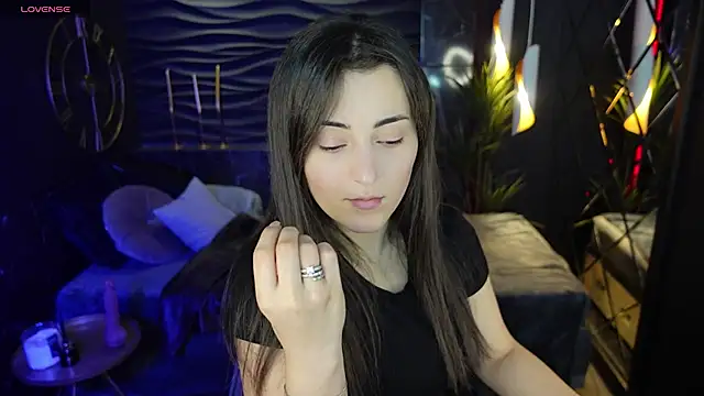 Snapshot of KylieMellow chatting on 01.06.25 KylieMellow online show from 01.06.25