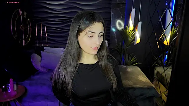 Snapshot of KylieMellow chatting on 01.14.25 KylieMellow online show from 01.14.25