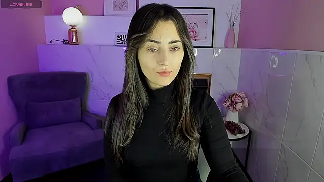 Snapshot of KylieMellow chatting on 01.18.25 KylieMellow online show from 01.18.25