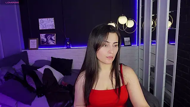 Snapshot of KylieMellow chatting on 02.01.25 KylieMellow online show from 02.01.25
