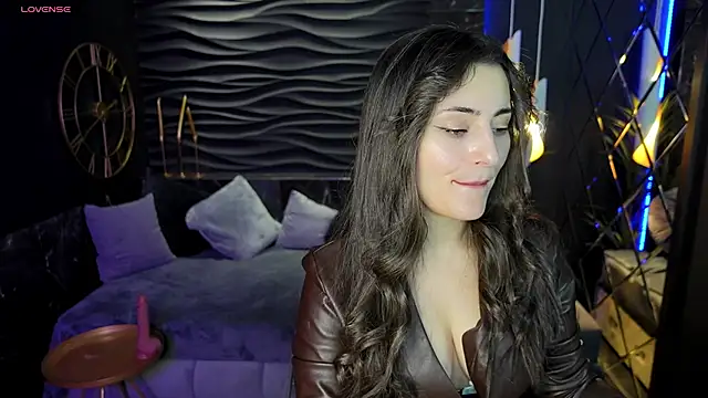 Snapshot of KylieMellow chatting on 02.03.25 KylieMellow online show from 02.03.25