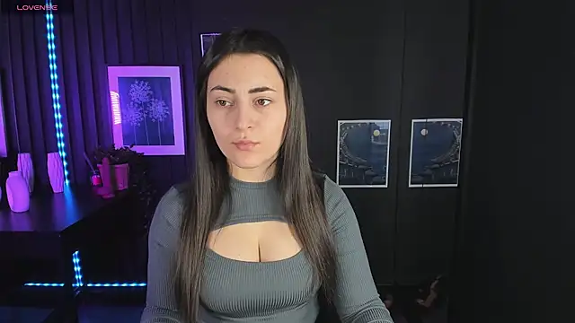 Snapshot of KylieMellow chatting on 02.22.25 KylieMellow online show from 02.22.25