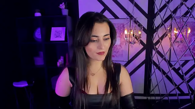 Snapshot of KylieMellow chatting on 03.19.25 KylieMellow online show from 03.19.25