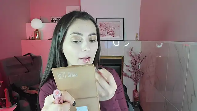 KylieMellow online show from 09.25.25