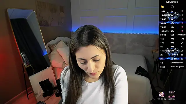 Snapshot of KylieMellow chatting on 04.25.26 KylieMellow online show from 04.25.26