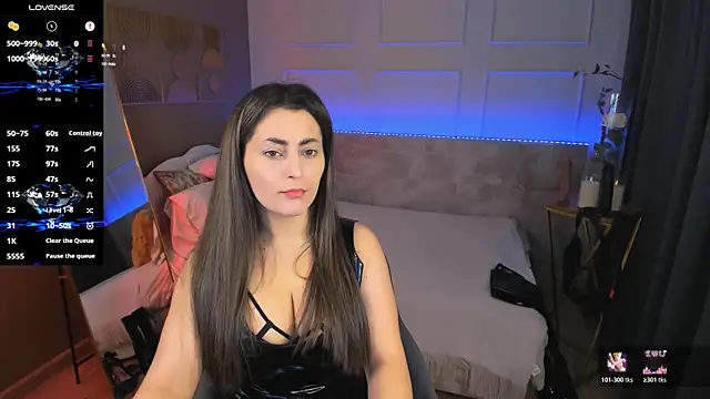 Snapshot of KylieMellow chatting on 05.21.26 KylieMellow online show from 05.21.26