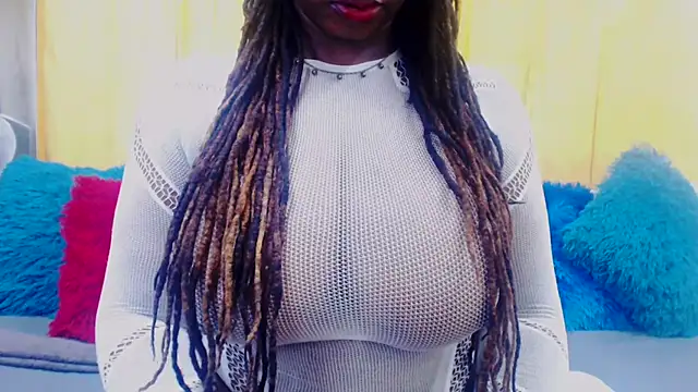 Bustydiva88 online show from 12.17.25