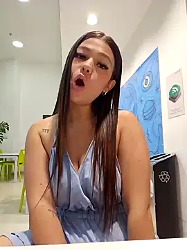 Alyshanon18 online show from 01.02.25