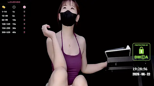 Snapshot of melia_Z chatting on 06.22.26 melia Z online show from 06.22.26