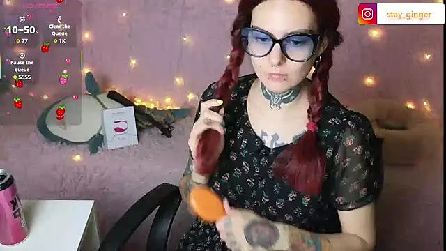Snapshot of Ginger_Stay chatting on 02.18.25 Ginger Stay online show from 02.18.25