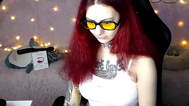 Snapshot of Ginger_Stay chatting on 03.15.25 Ginger Stay online show from 03.15.25