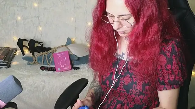 Ginger Stay online show from 10.04.25