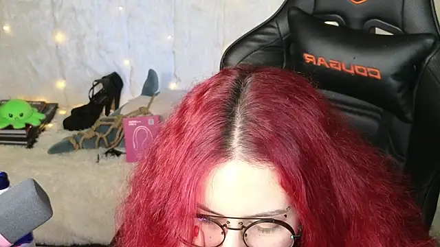 Ginger Stay online show from 10.18.25