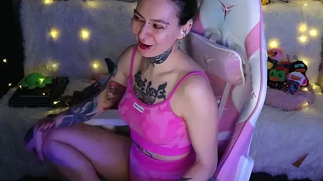 Ginger Stay online show from 03.12.26