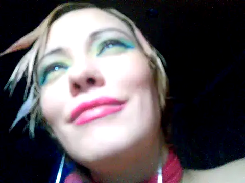 Snapshot of WildMissNiks chatting on 12.25.24 WildMissNiks online show from 12.25.24