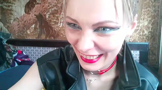 Snapshot of WildMissNiks chatting on 02.21.25 WildMissNiks online show from 02.21.25