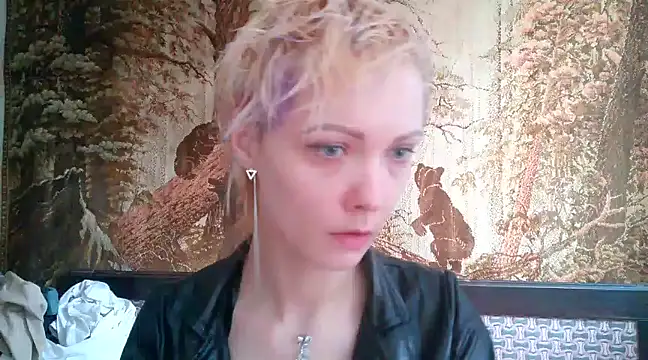 Snapshot of WildMissNiks chatting on 03.16.25 WildMissNiks online show from 03.16.25