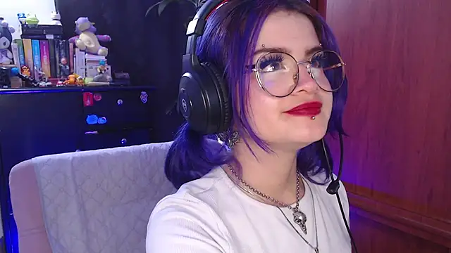 Snapshot of Raventh_ chatting on 09.29.25 Raventh online show from 09.29.25