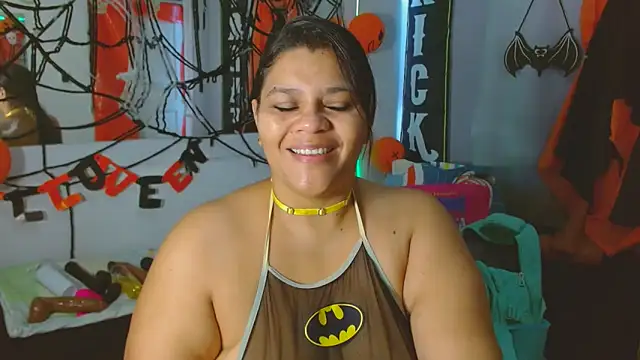 Selenna01 online show from 10.17.25