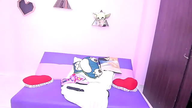 MATURE WHOR33 online show from 09.25.25