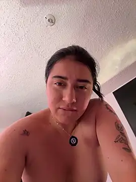 Snapshot of KallyMyller1 chatting on 11.05.25 KallyMyller1 online show from 11.05.25