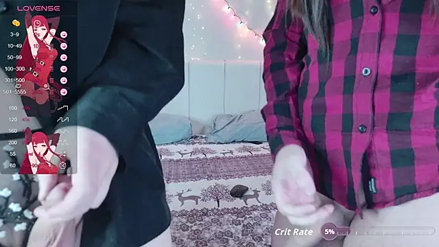 Snapshot of Evelyn_rabbit chatting on 10.19.25 Evelyn rabbit online show from 10.19.25