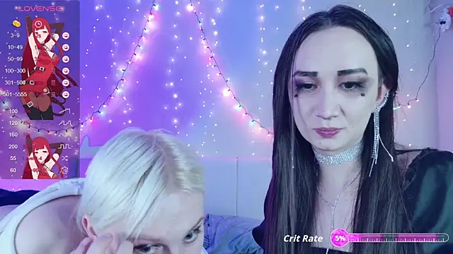 Snapshot of Evelyn_rabbit chatting on 10.27.25 Evelyn rabbit online show from 10.27.25