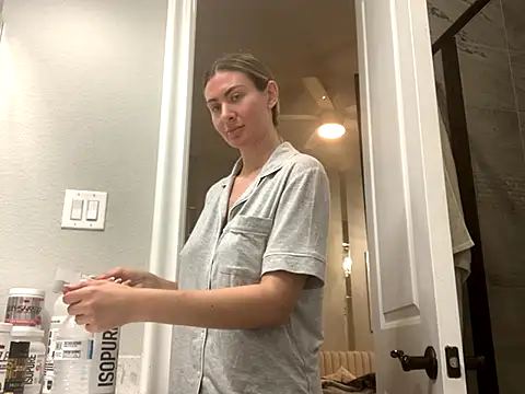 Alyssa rhoades online show from 11.19.25