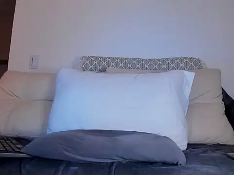 Snapshot of Sirs_papi chatting on 10.30.25 Sirs papi online show from 10.30.25