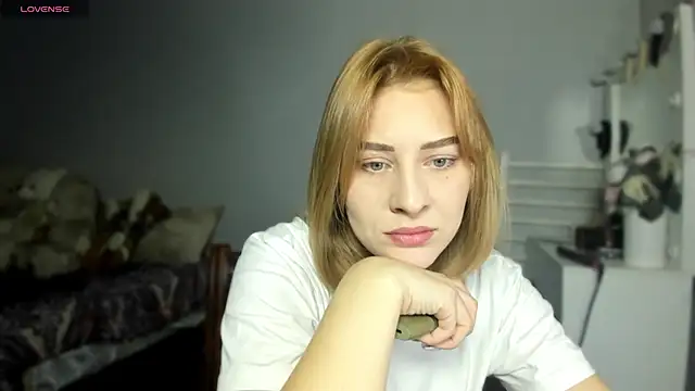 KindKristy online show from 12.05.25