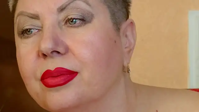 LadyPosh online show from 12.06.24