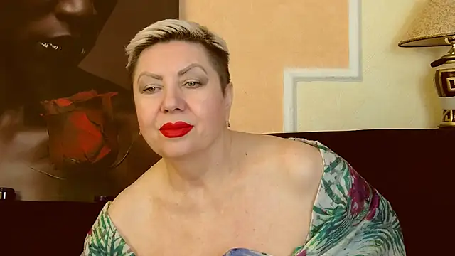 LadyPosh online show from 12.18.24