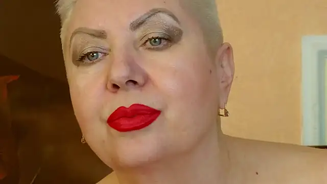 LadyPosh online show from 12.25.24
