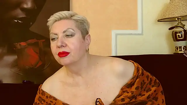 LadyPosh online show from 01.10.25