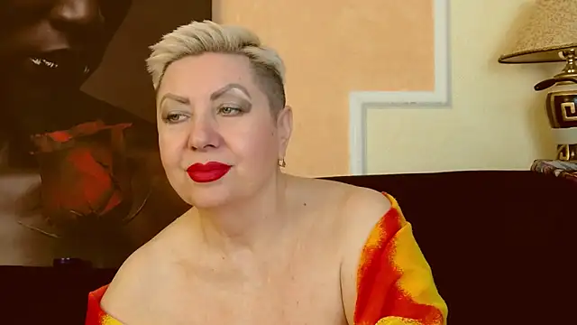 LadyPosh online show from 01.15.25