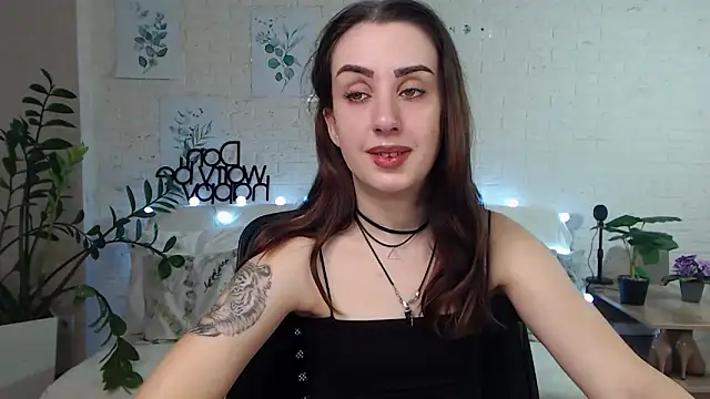 FranceskoJones online show from 01.18.25