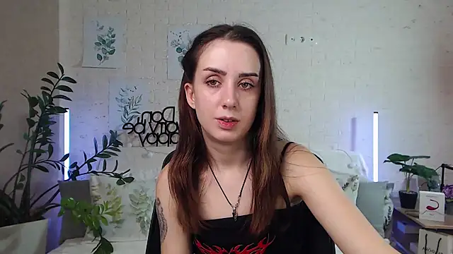 FranceskoJones online show from 01.30.25