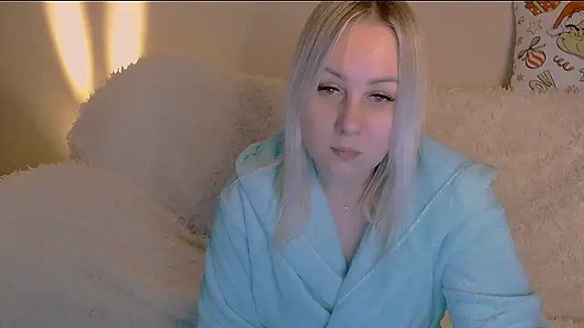 Snapshot of Givemetime_ chatting on 01.31.25 Givemetime online show from 01.31.25