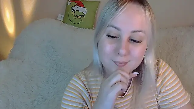 Snapshot of Givemetime_ chatting on 02.27.25 Givemetime online show from 02.27.25