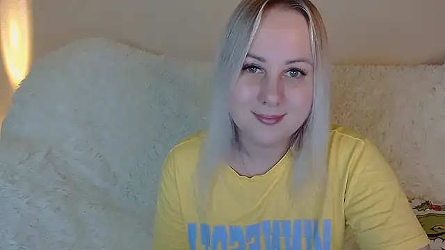 Snapshot of Givemetime_ chatting on 03.06.25 Givemetime online show from 03.06.25