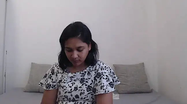 Indianbloom- online show from 01.06.25