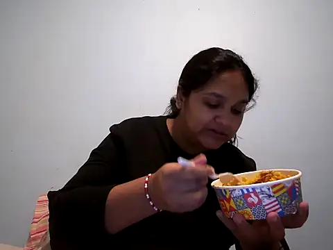 Indianbloom- online show from 09.19.25