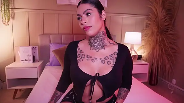curvyliciousss online show from 07.06.26