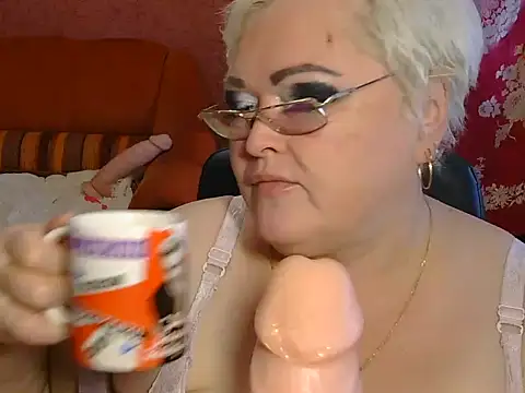 Snapshot of Iren4555 chatting on 09.27.25 Iren4555 online show from 09.27.25