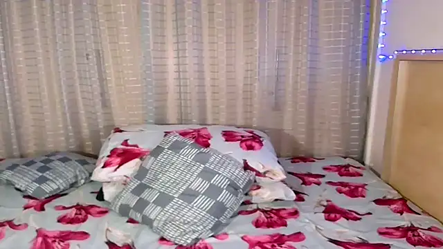 Snapshot of sexyindianchic chatting on 09.29.25 sexyindianchic online show from 09.29.25