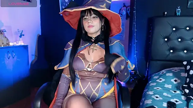 Snapshot of aprildoll chatting on 03.03.25 aprildoll online show from 03.03.25